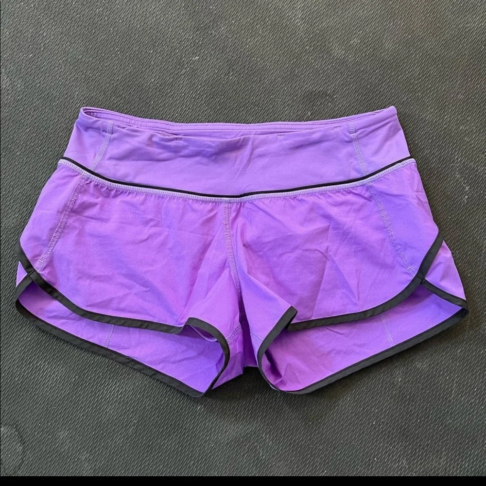 lululemon 4 speed short 2.5” power purple - Picture 2 of 4